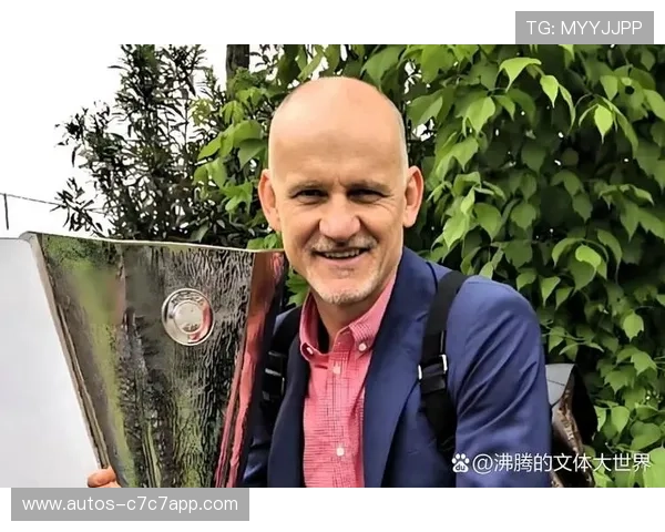 足球巨星的语音风格与语言魅力如何影响他们的全球形象与球迷互动