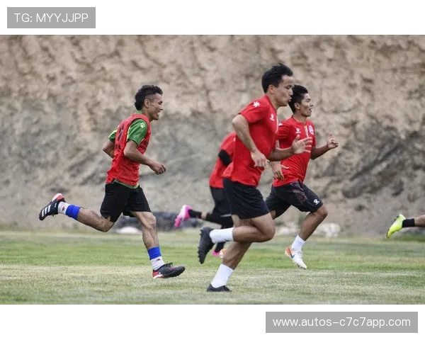 足球运动员评价各大球星技术特点与职业生涯成就的深度剖析